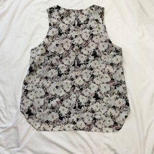 Sleeveless Floral Blouse Large